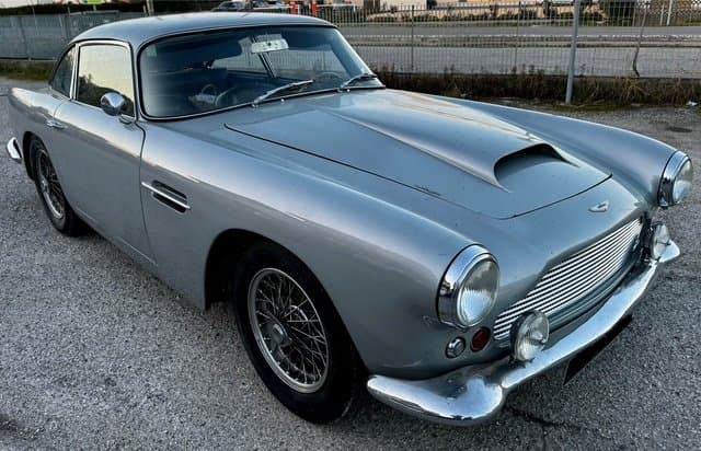 ASTON MARTIN DB4 Superleggera